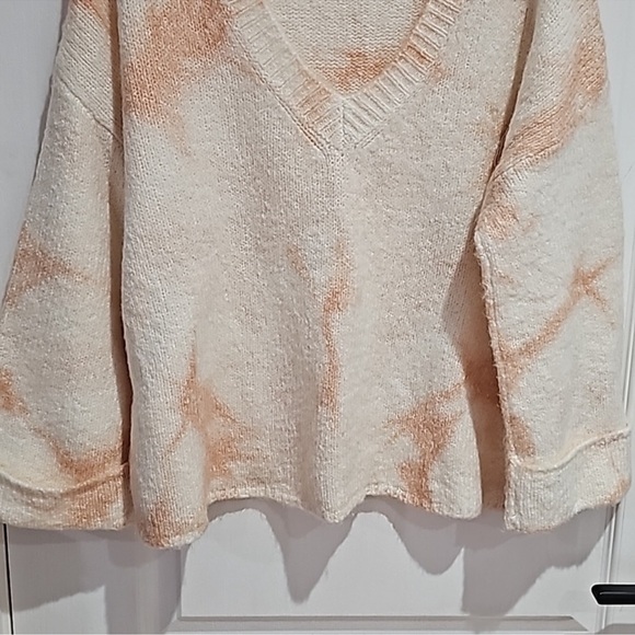 Anthropologie Pink/White Tie Dye Knit Sweater V Neck Top - Picture 6 of 8